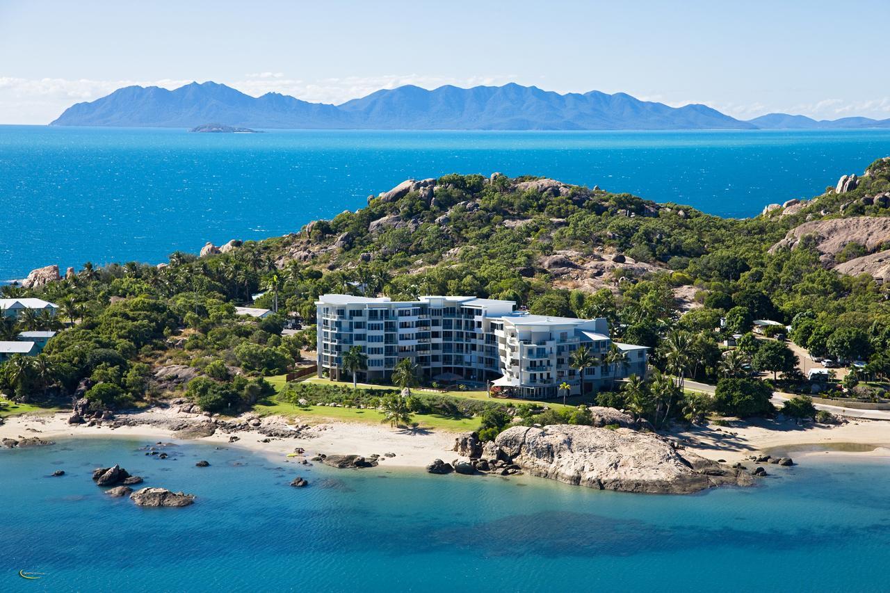 Coral Cove Apartments - Absolute Beachfront Resort Bowen Exterior foto